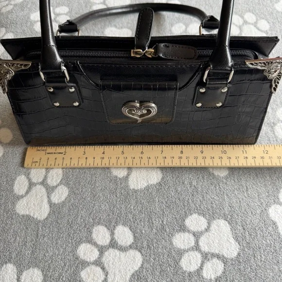 Handbag with Silver Heart Hardware - Picture 10 of 12